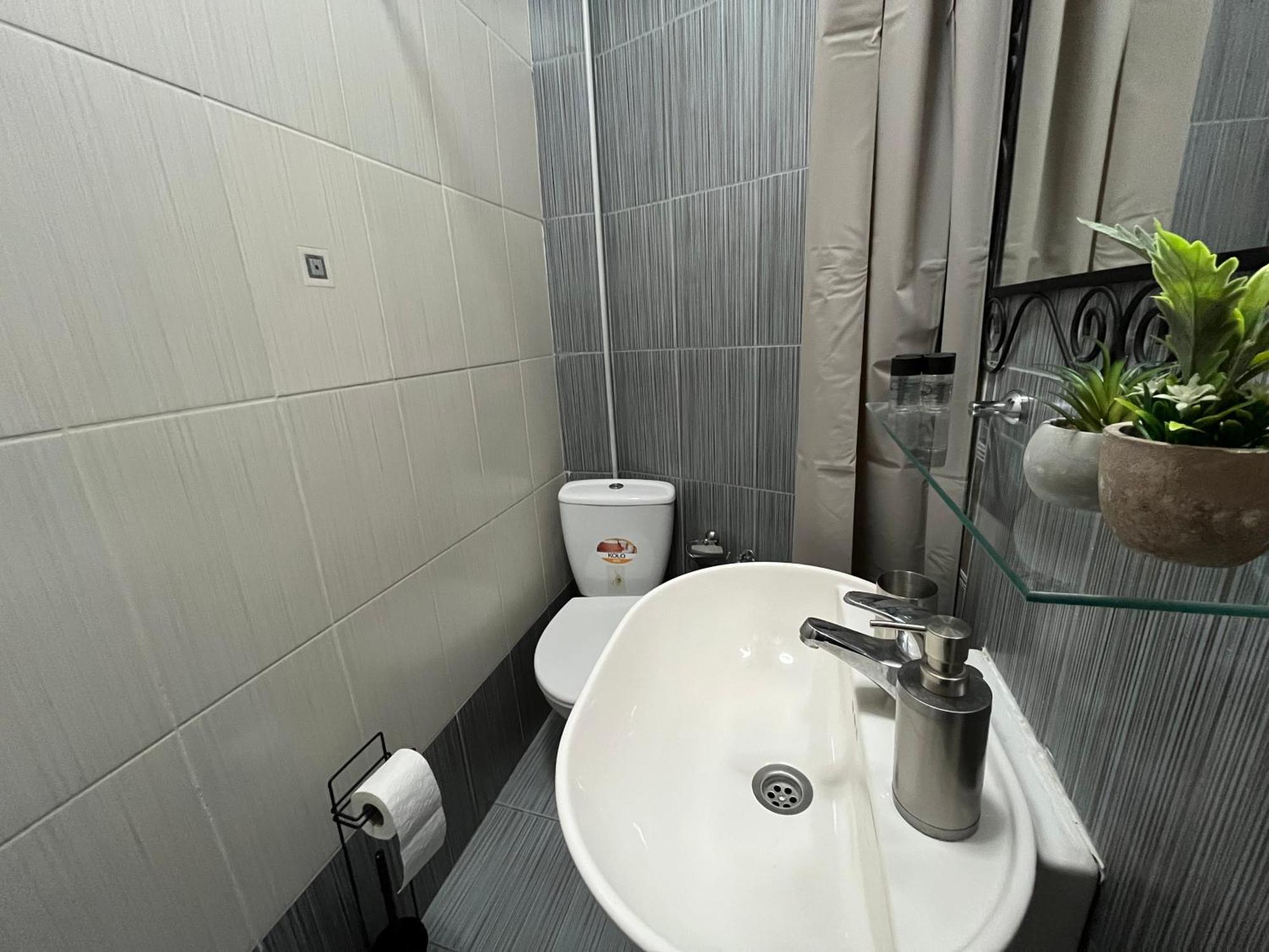 Central M - 5 Apartments Skopje Zimmer foto