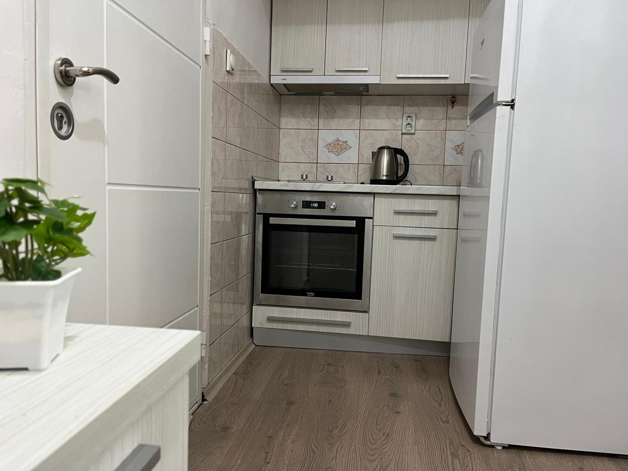 Central M - 5 Apartments Skopje Zimmer foto